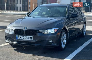 Седан BMW 3 Series 2015 в Ровно