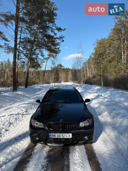 Универсал BMW 3 Series 2005 в Березному