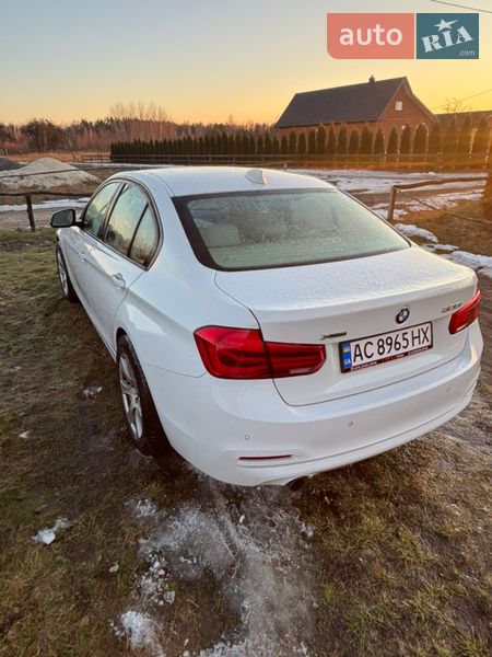 Седан BMW 3 Series 2016 в Маневичах