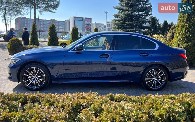 Седан BMW 3 Series 2019 в Львове