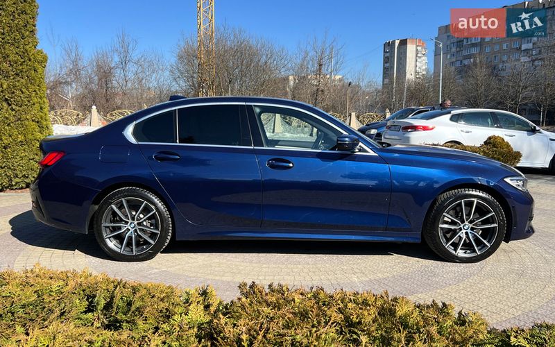 Седан BMW 3 Series 2019 в Львове