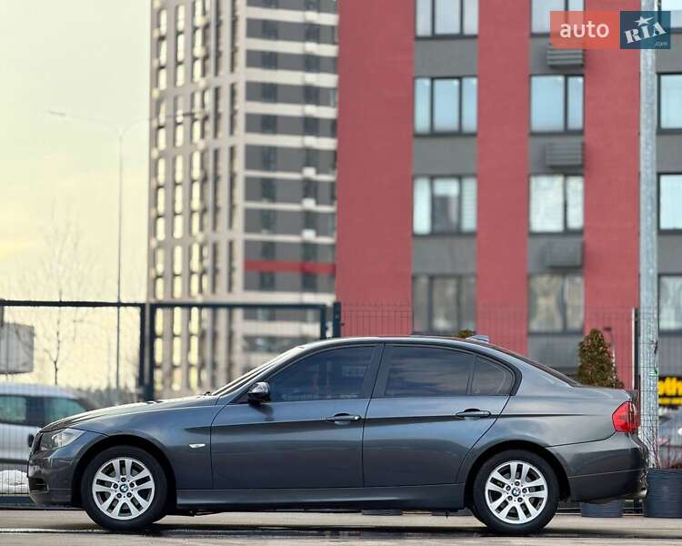 Седан BMW 3 Series 2005 в Киеве