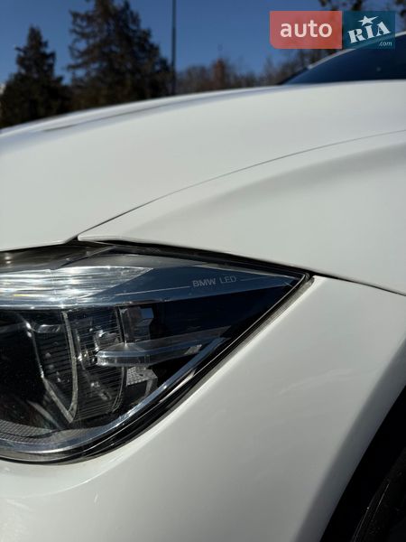 Седан BMW 3 Series 2018 в Киеве