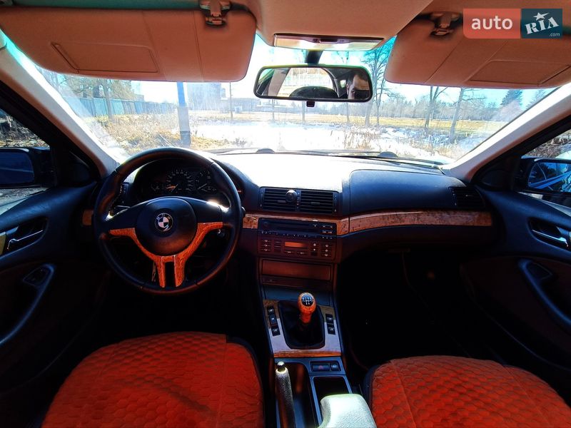 Седан BMW 3 Series 2004 в Романіву