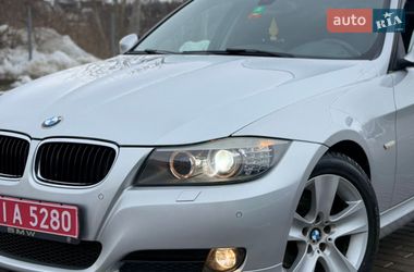 Седан BMW 3 Series 2011 в Дубно