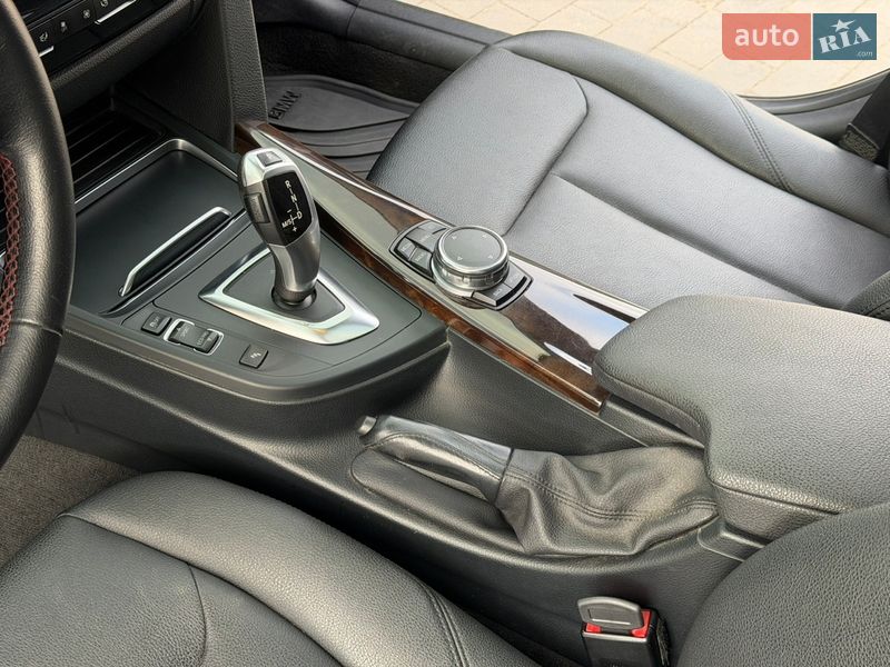 Седан BMW 3 Series 2016 в Одессе