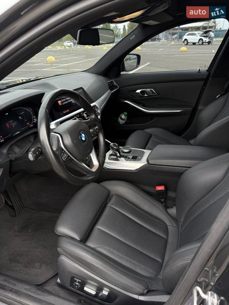 Седан BMW 3 Series 2019 в Киеве