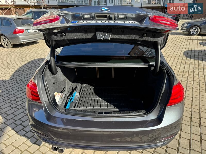 Седан BMW 3 Series 2016 в Ивано-Франковске