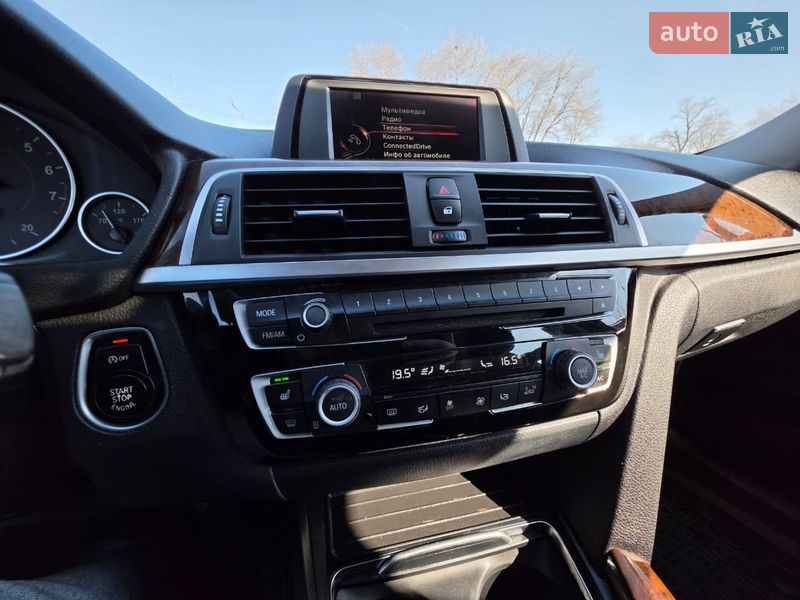 Седан BMW 3 Series 2016 в Киеве