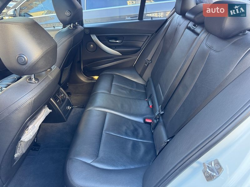 Седан BMW 3 Series 2014 в Києві