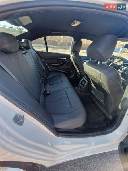 Седан BMW 3 Series 2017 в Одессе