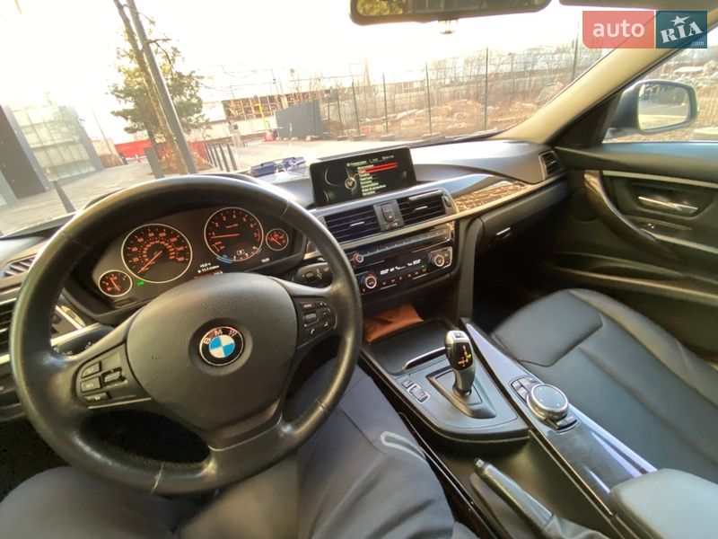 Седан BMW 3 Series 2016 в Киеве