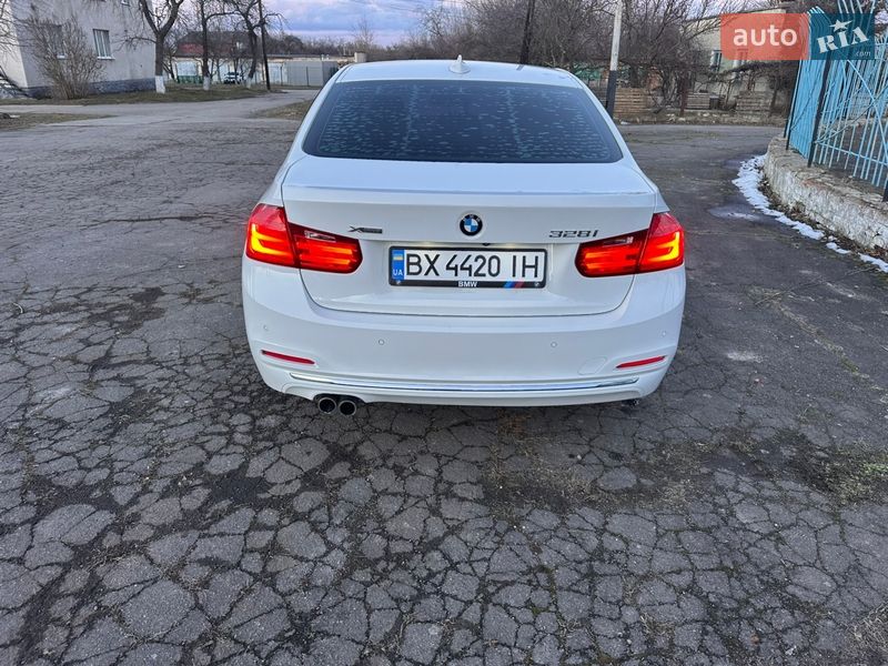 Седан BMW 3 Series 2015 в Новоднестровске