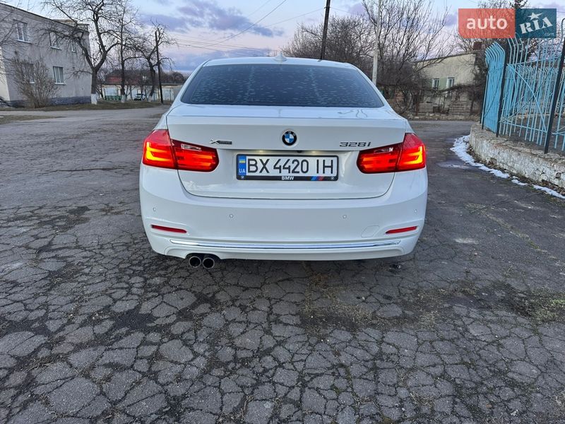 Седан BMW 3 Series 2015 в Новоднестровске