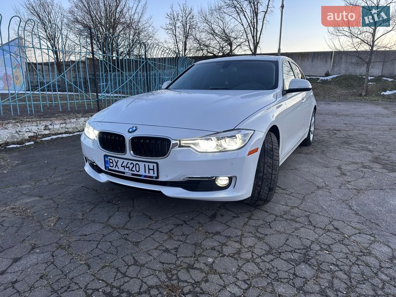 Седан BMW 3 Series 2015 в Новоднестровске