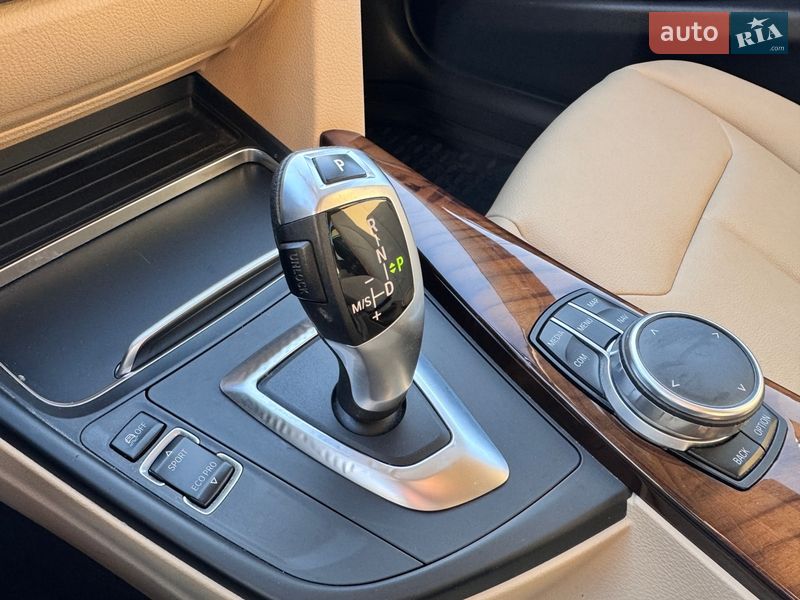 Седан BMW 3 Series 2017 в Одессе