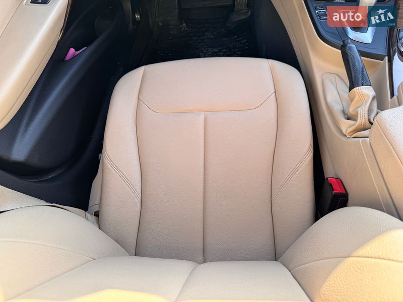 Седан BMW 3 Series 2017 в Одессе