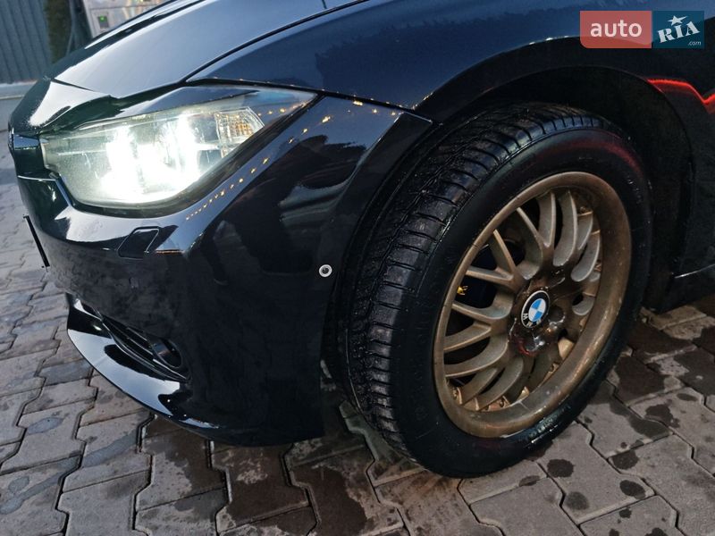 Седан BMW 3 Series 2014 в Черновцах