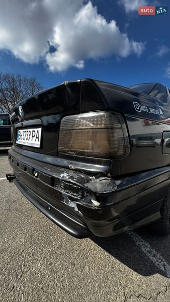 Седан BMW 3 Series 1991 в Измаиле