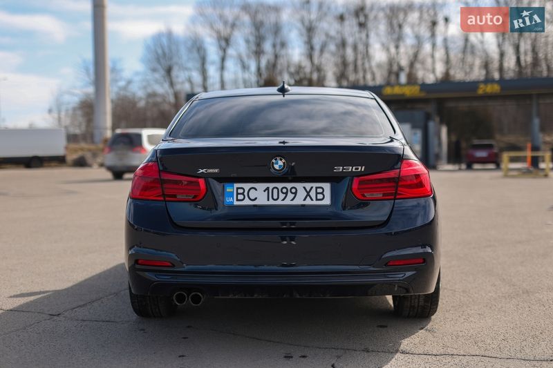 Седан BMW 3 Series 2016 в Львове