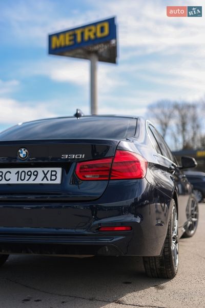 Седан BMW 3 Series 2016 в Львове