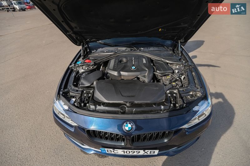Седан BMW 3 Series 2016 в Львове