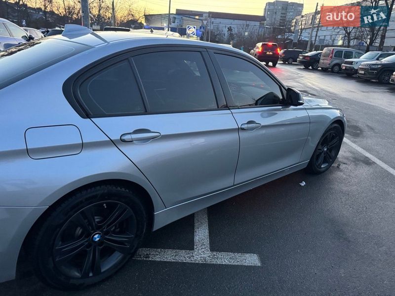 Седан BMW 3 Series 2016 в Киеве