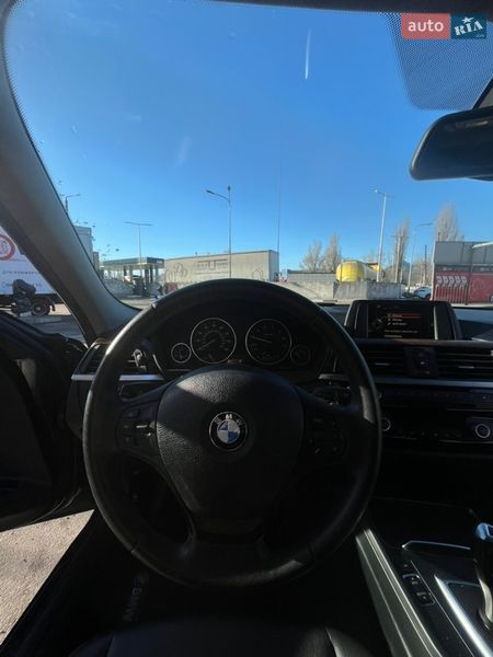 Седан BMW 3 Series 2016 в Киеве