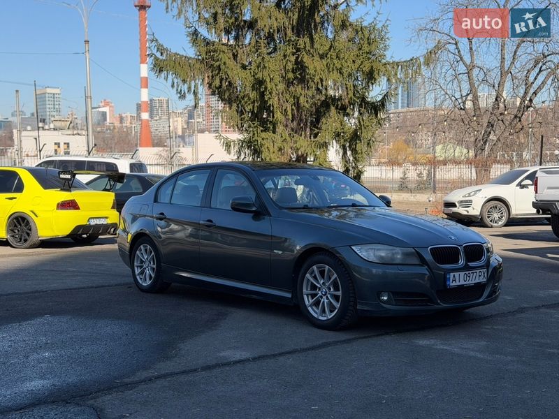 BMW 3 Series 2009