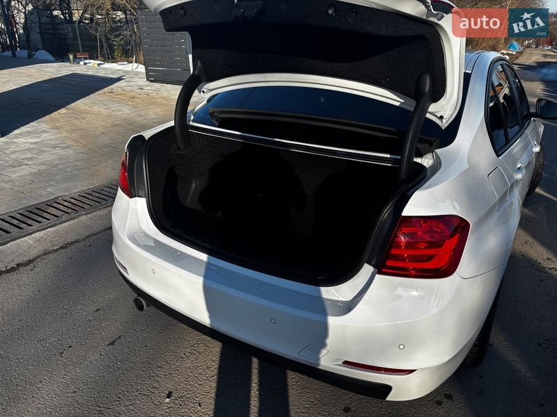 Седан BMW 3 Series 2013 в Тернополе