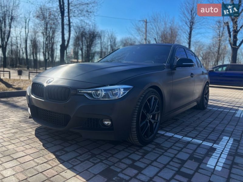 Седан BMW 3 Series 2015 в Кропивницком