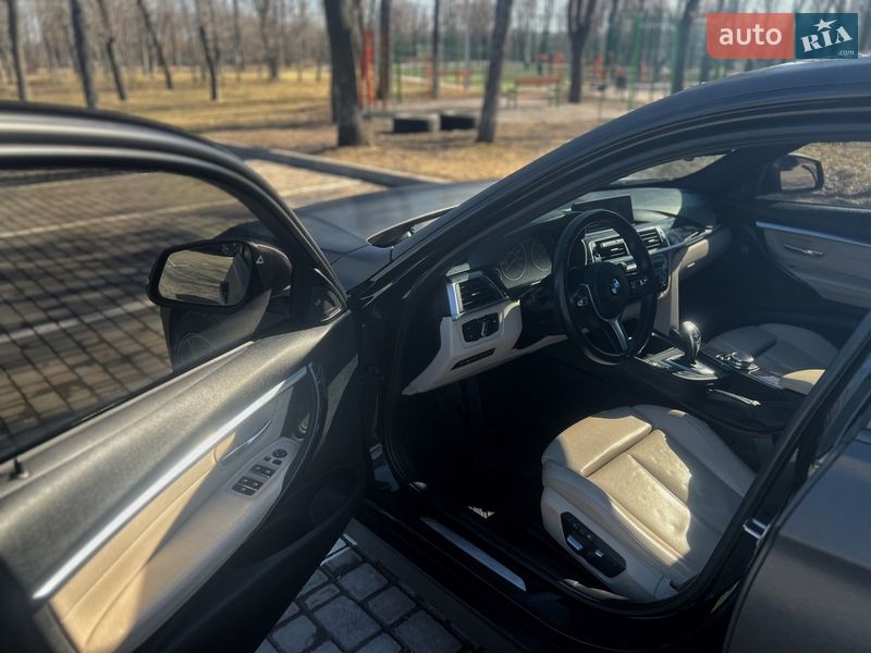 Седан BMW 3 Series 2015 в Кропивницком