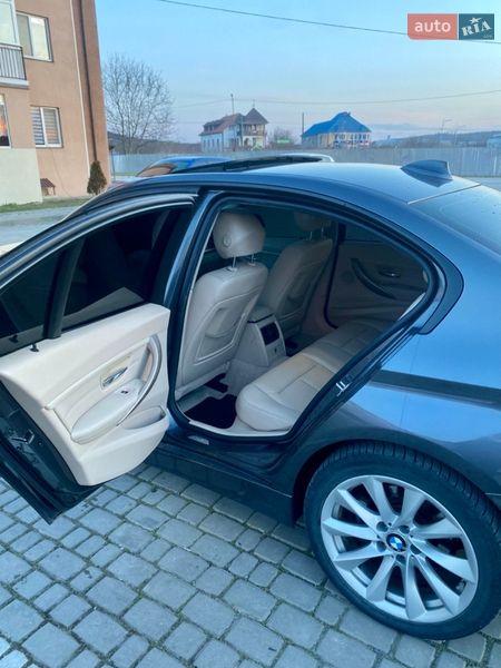 Седан BMW 3 Series 2012 в Мукачево