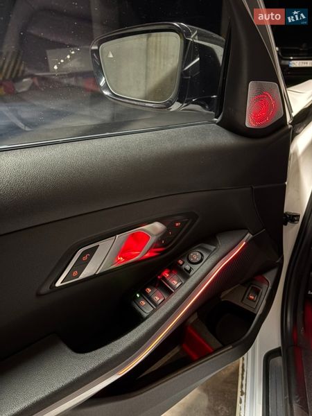 Седан BMW 3 Series 2020 в Львове