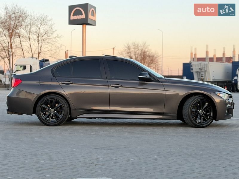 Седан BMW 3 Series 2013 в Черновцах