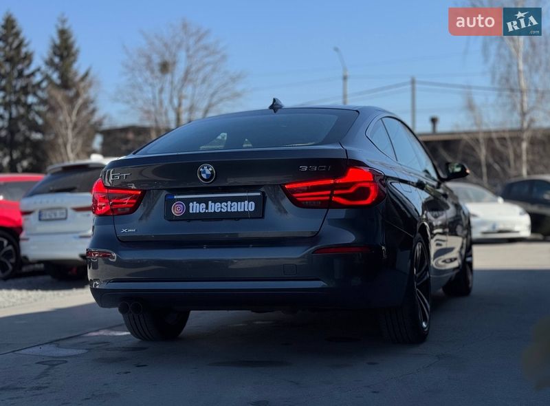 Седан BMW 3 Series 2017 в Ровно