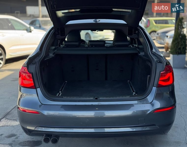 Седан BMW 3 Series 2017 в Ровно