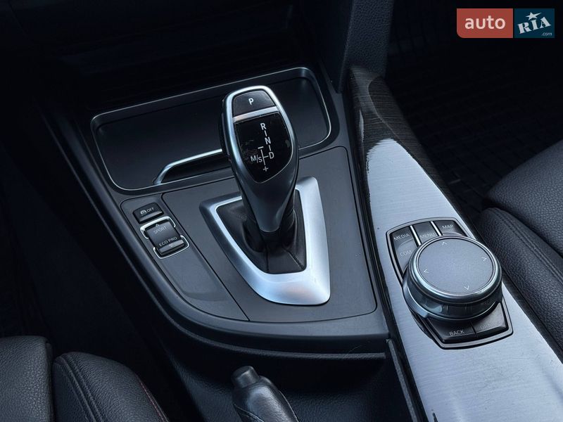 Седан BMW 3 Series 2017 в Ровно