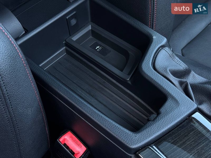 Седан BMW 3 Series 2017 в Ровно