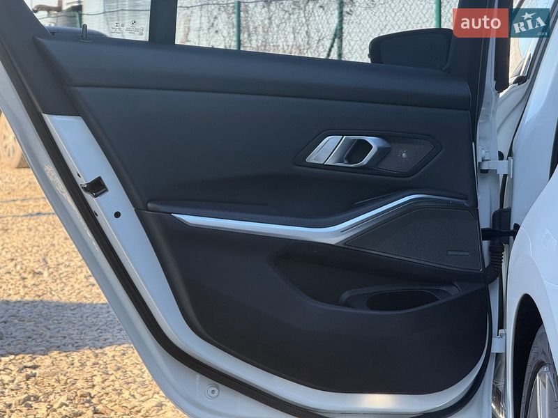 Седан BMW 3 Series 2019 в Виннице