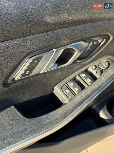 Седан BMW 3 Series 2020 в Киеве