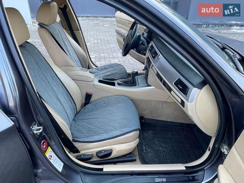 Седан BMW 3 Series 2005 в Ровно