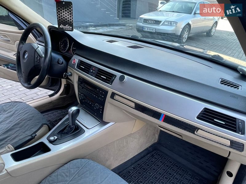 Седан BMW 3 Series 2005 в Ровно
