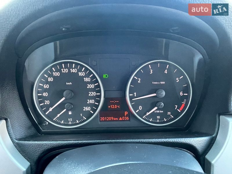 Седан BMW 3 Series 2005 в Ровно