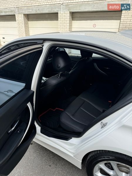 Седан BMW 3 Series 2013 в Ровно