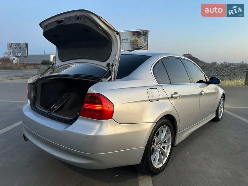 Седан BMW 3 Series 2006 в Мукачево