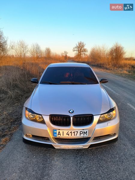 Седан BMW 3 Series 2005 в Дымере