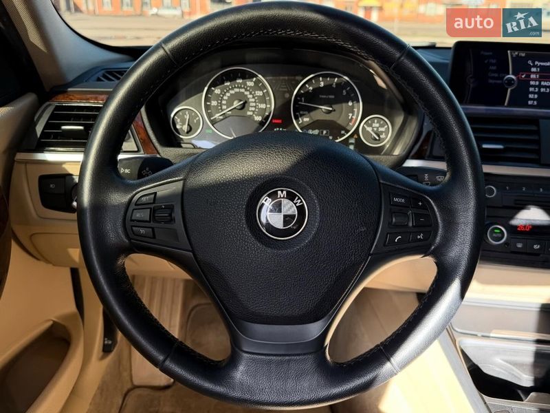 Седан BMW 3 Series 2013 в Сумах