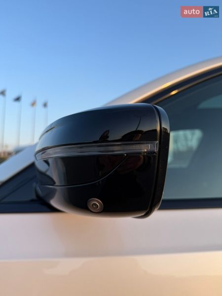 Седан BMW 3 Series 2020 в Львове