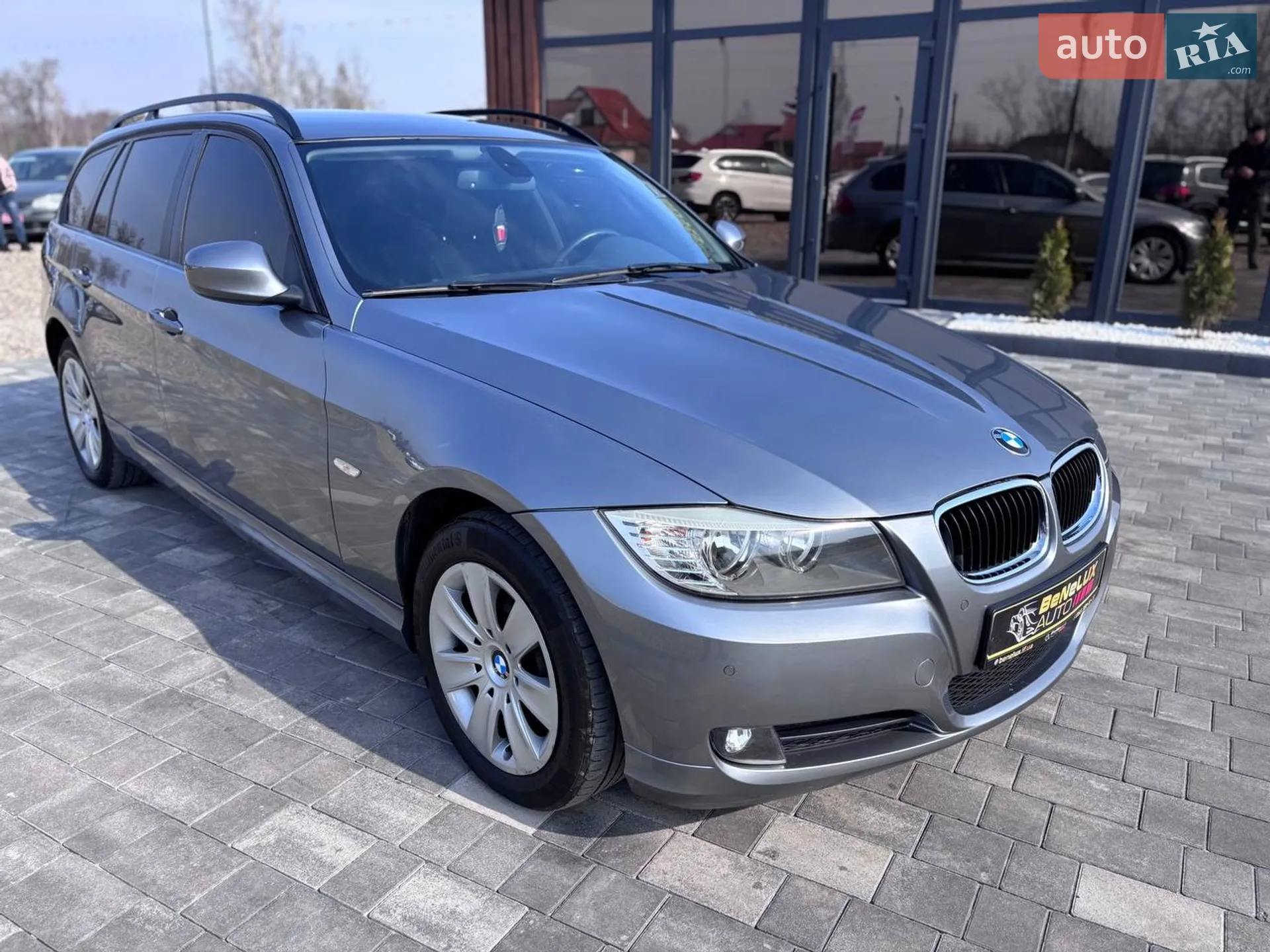 2010 BMW 3er - мініатюра 2